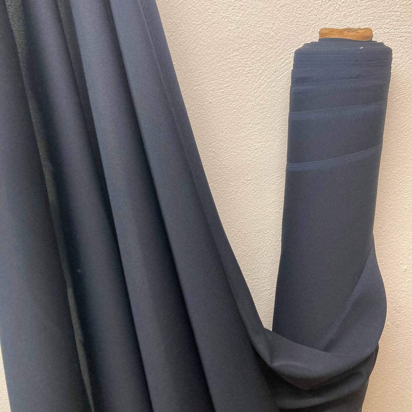 Light weight Crepe - Navy