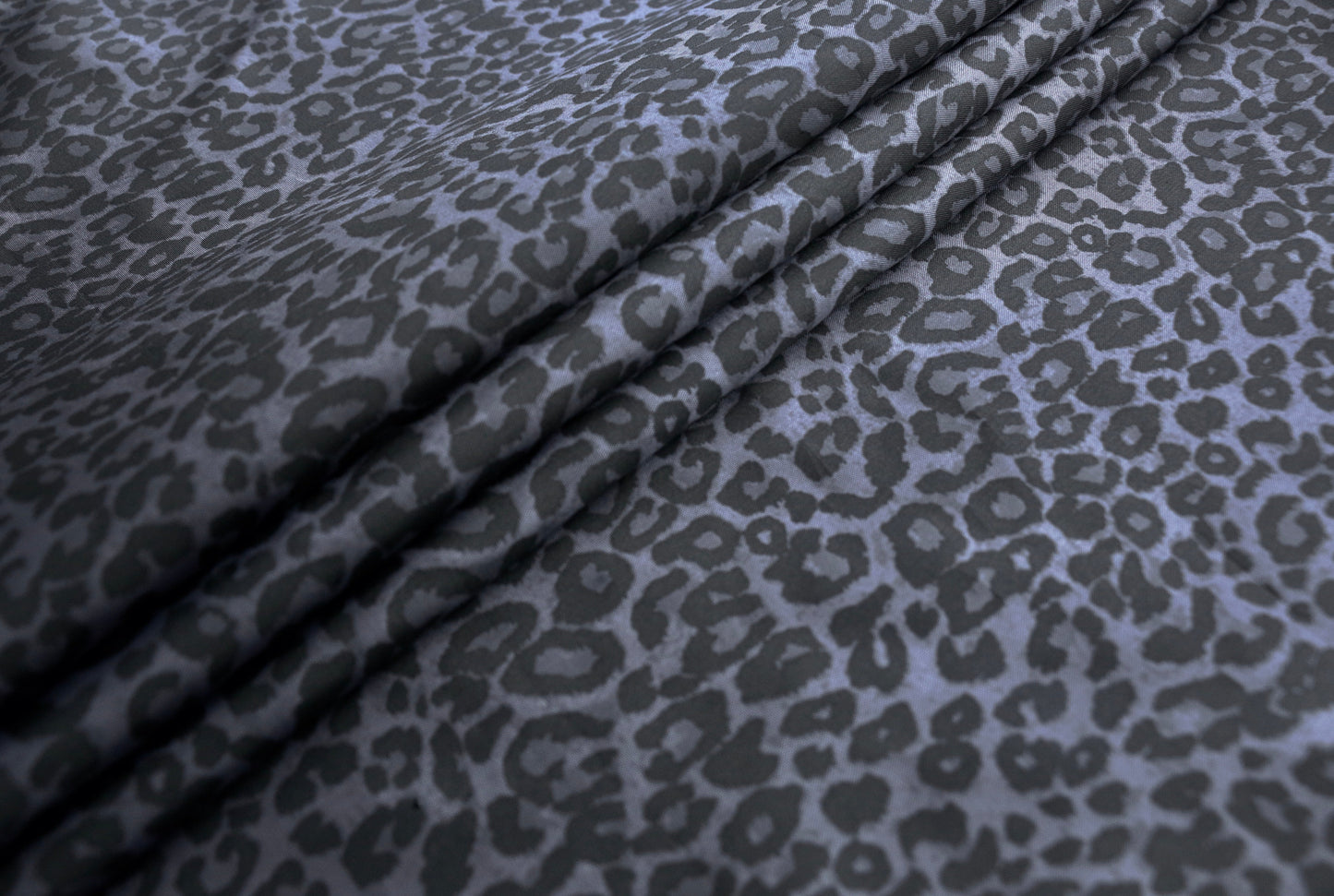 lining-fabric-animal-print-design-light-weight-steel-blue-and-black-clothcontrol