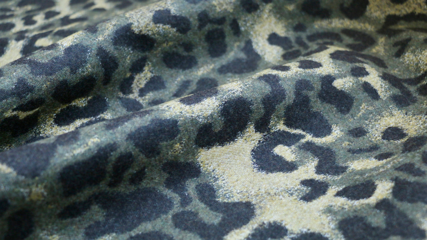 wool-blend-fabric-animal-print-design-clothcontrol