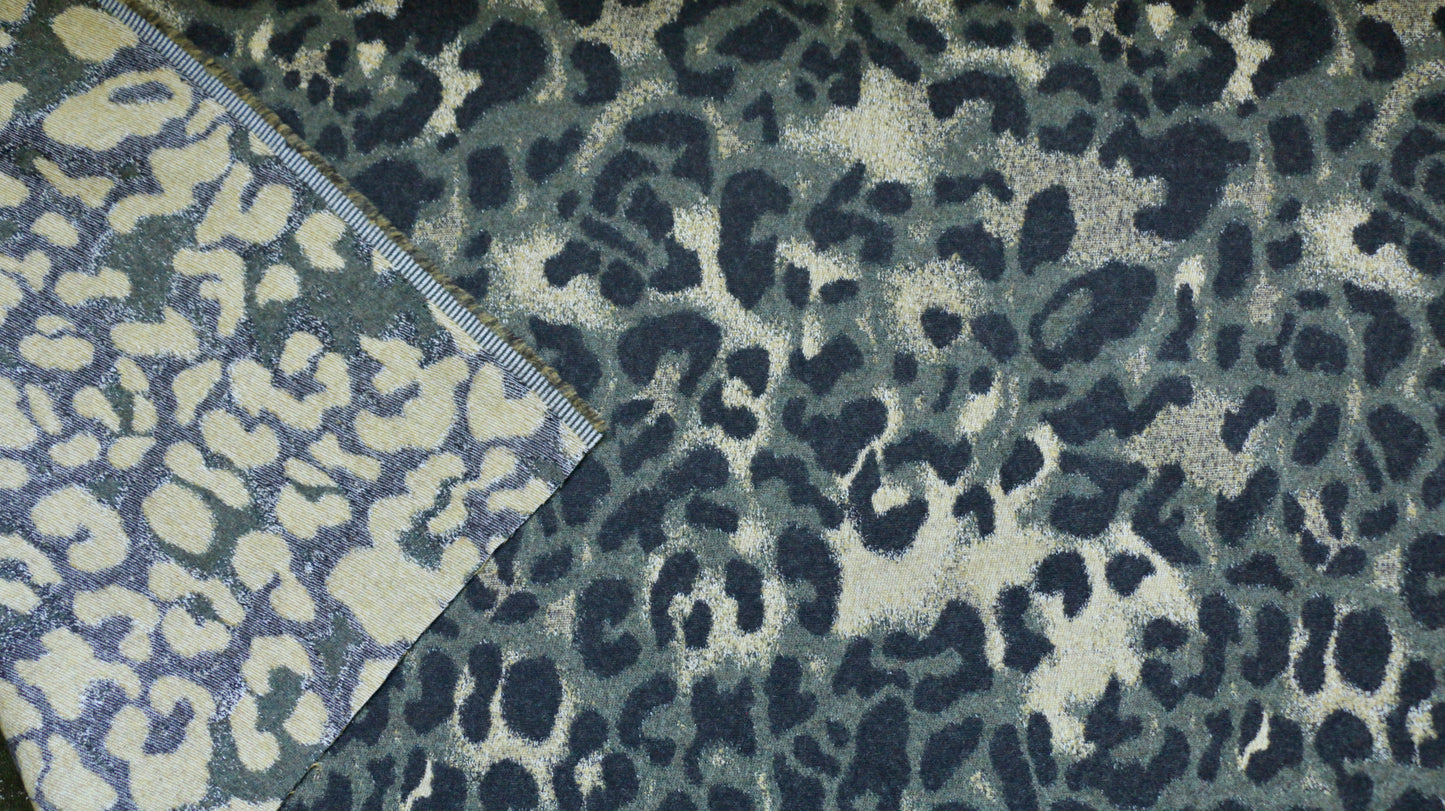wool-blend-fabric-animal-print-design-clothcontrol