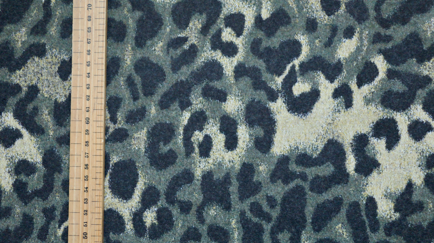 wool-blend-fabric-animal-print-design-clothcontrol
