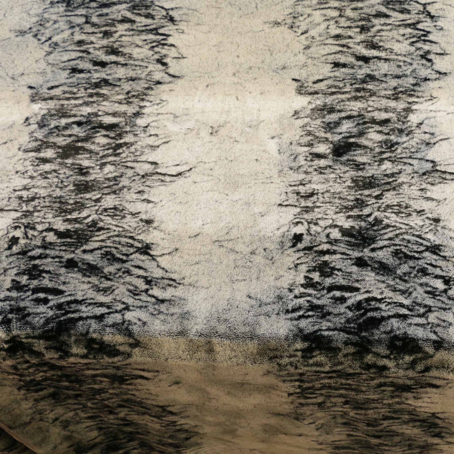 synthetic faux wolf fur fabric for dressmaking