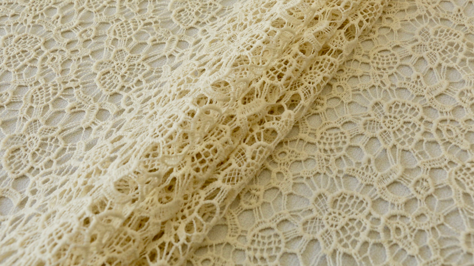 guipure-lace-fabric-cream-colour-synthetic-clothcontrol