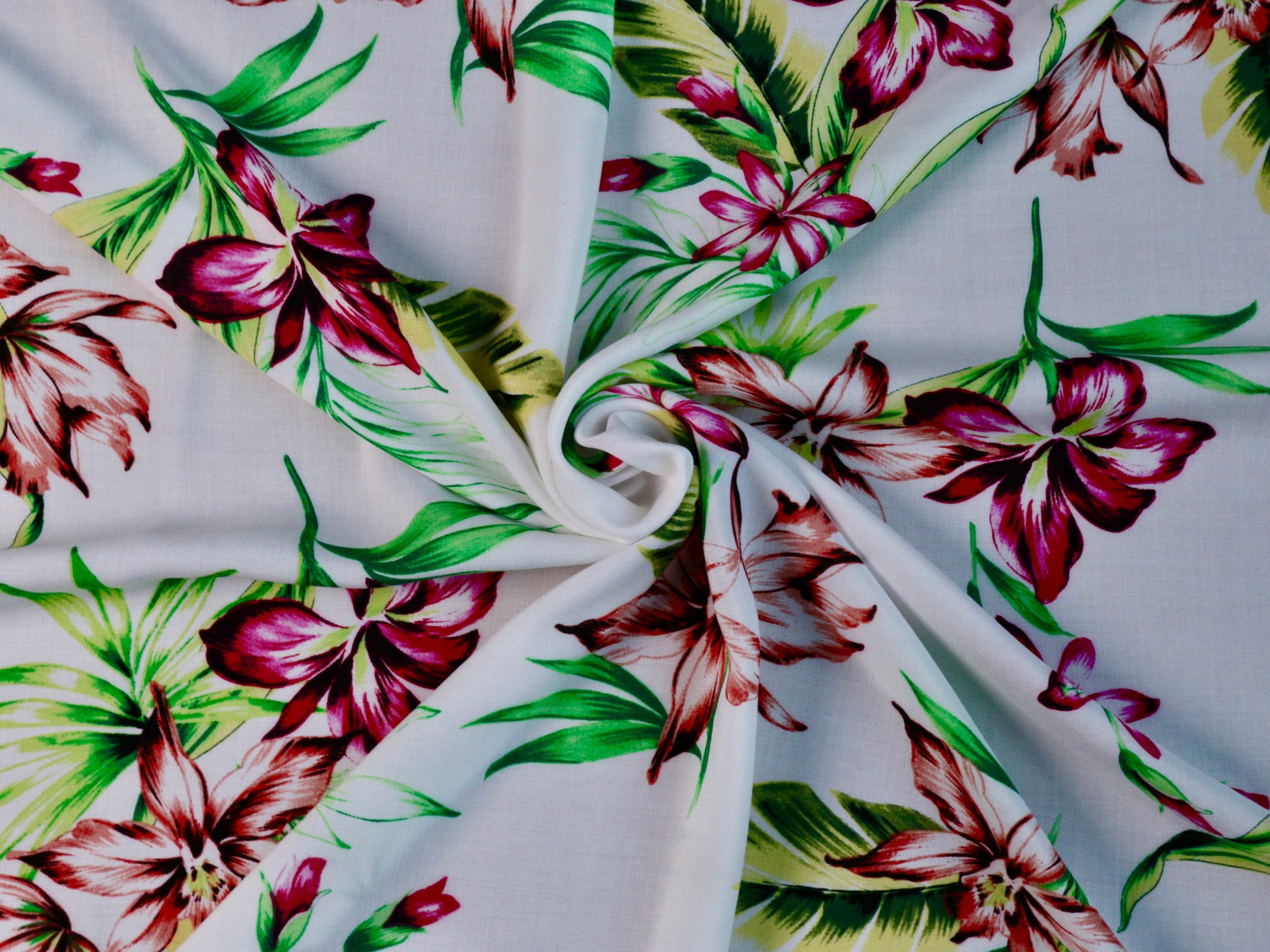 viscose-challis-fabric-tropical-floral-design-clothcontrol