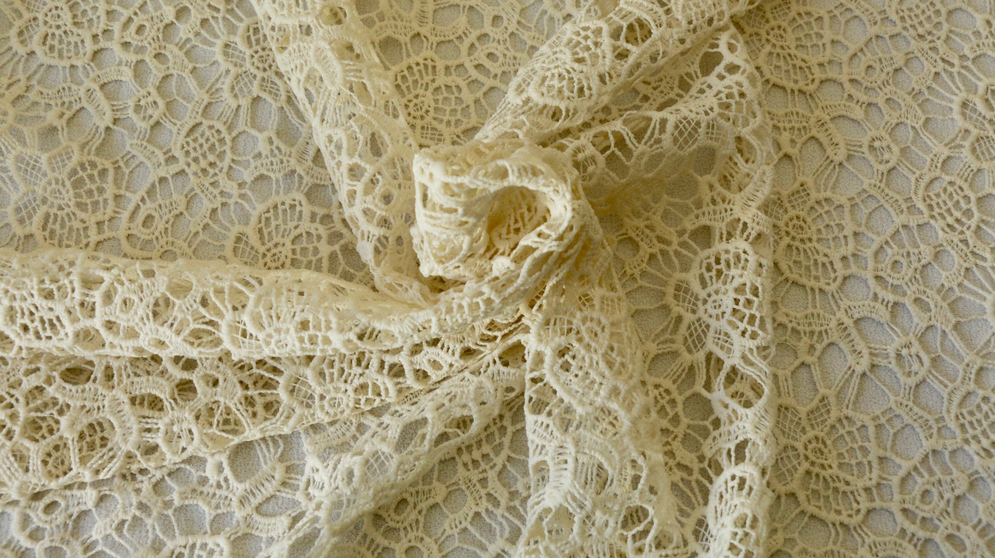 guipure-lace-fabric-cream-colour-synthetic-clothcontrol