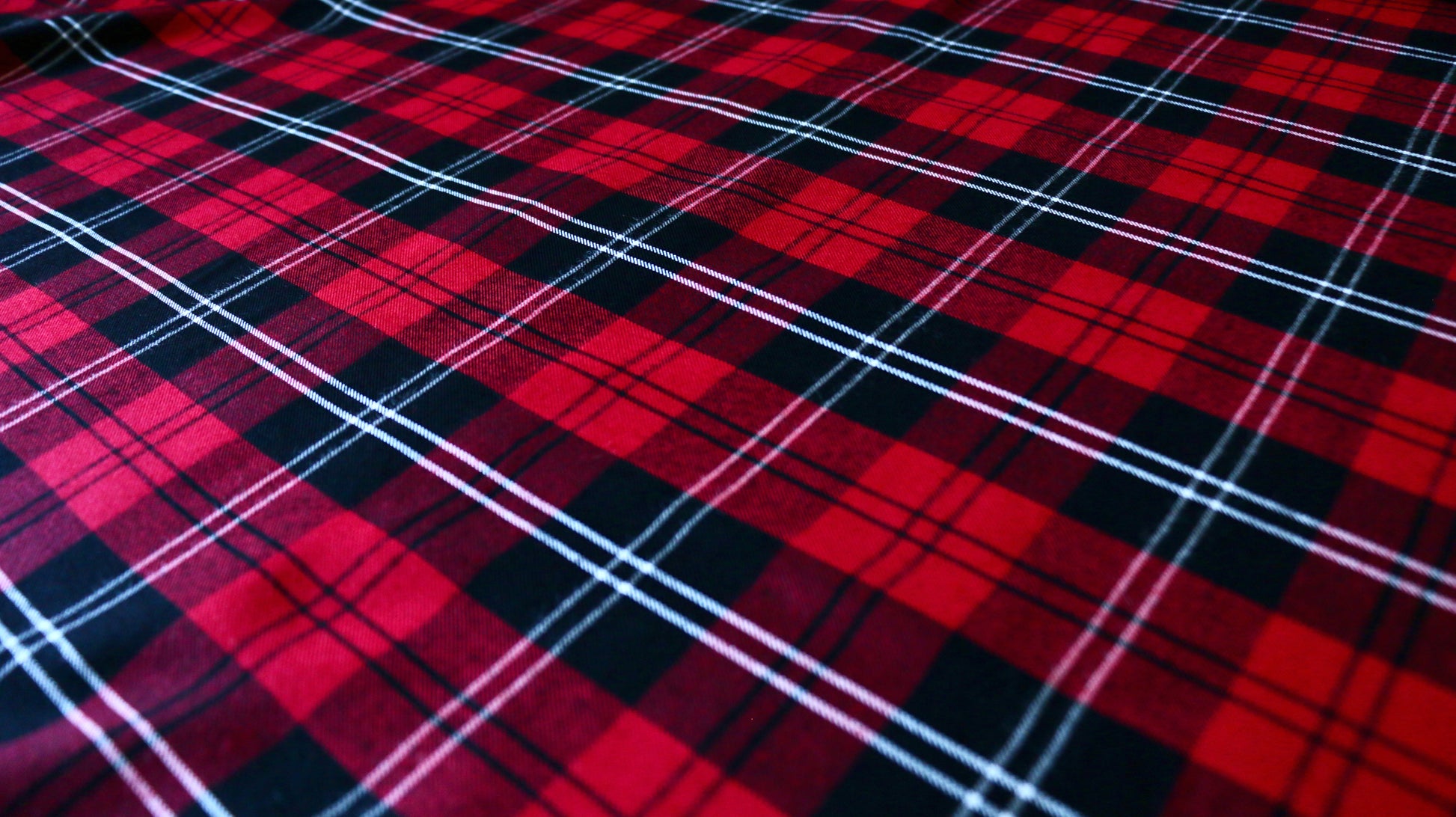 viscose-shirting-black-and-red-check-clothcontrol