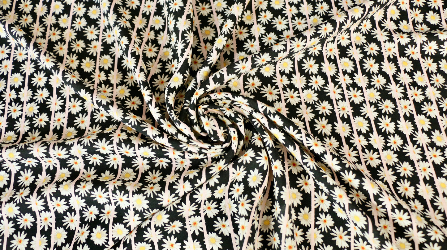REMNANT 0.50m x 1.50m - VISCOSE CHALLIS FABRIC - Daisy design - Black, off white and pale pink