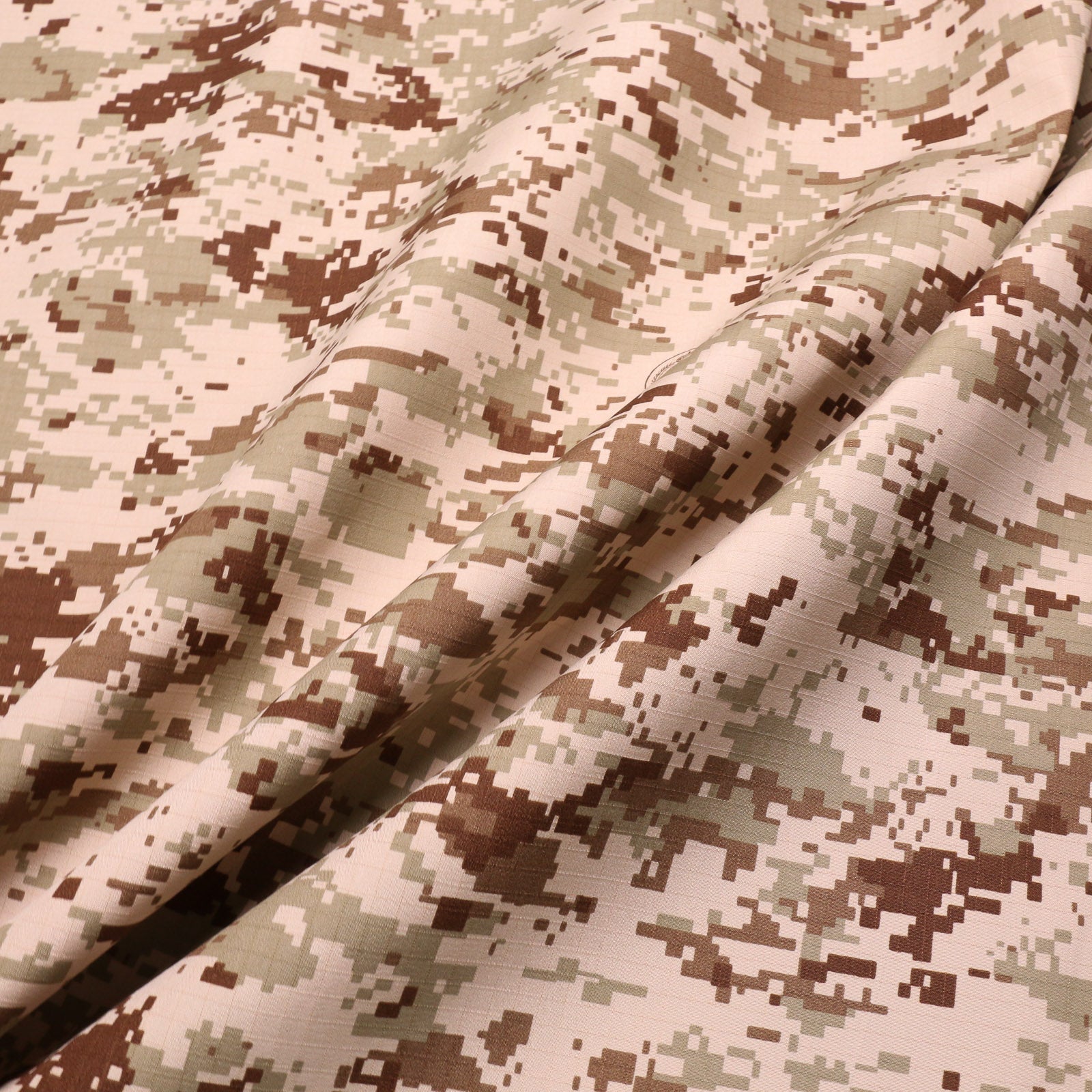 water resistant camouflage ripstop fabric cotton for dressmaking in beige brown and khaki colour