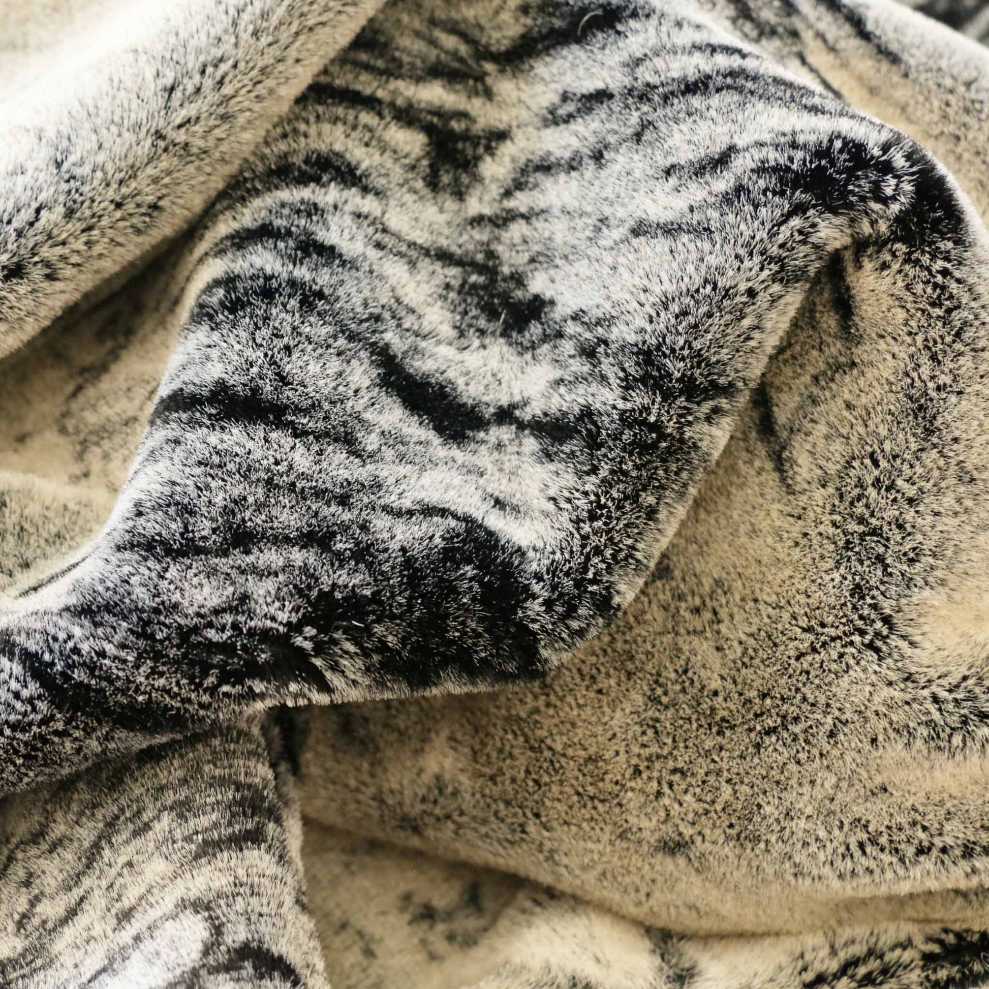 grey synthetic wolf fur faux skin for dressmaking